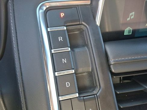 Used 2023 Chevrolet Tahoe LT w/ Luxury Package AWD/4WD image 16