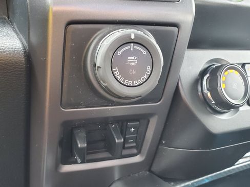 Used 2019 Ford F150 XLT w/ Equipment Group 302A Luxury AWD/4WD image 21
