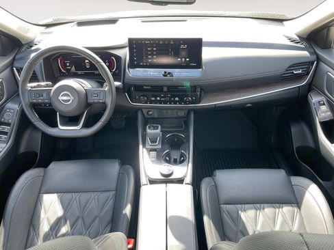 Used 2024 Nissan Rogue Platinum w/ Platinum Premium Package AWD/4WD image 13