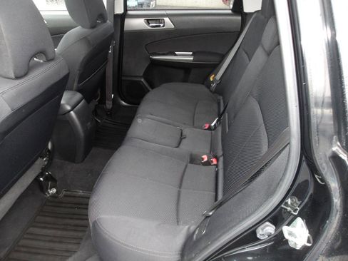 Used 2011 Subaru Forester 2.5X Premium w/ All-Weather Pkg image 10