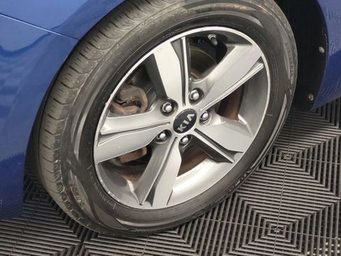 Used 2018 Kia Forte S image 31