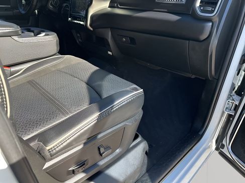 Used 2024 RAM 2500 Laramie image 16