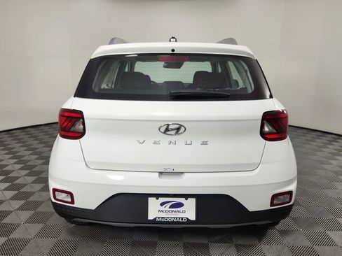New 2026 Hyundai Venue SEL image 4