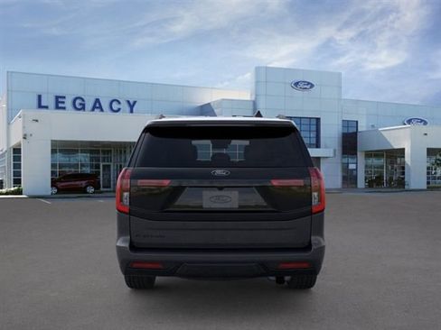 New 2026 Ford Expedition Platinum w/ Stealth Appearance Package AWD/4WD image 5