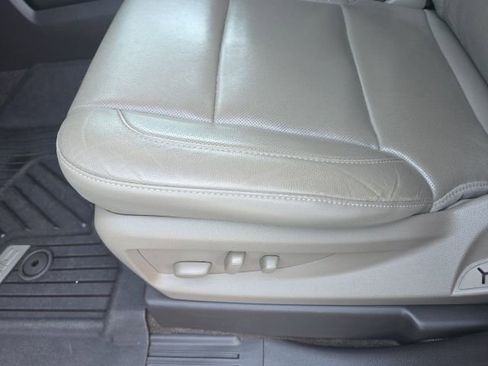 Used 2018 GMC Sierra 1500 SLT image 16