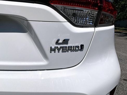 Used 2024 Toyota Corolla LE FWD image 21