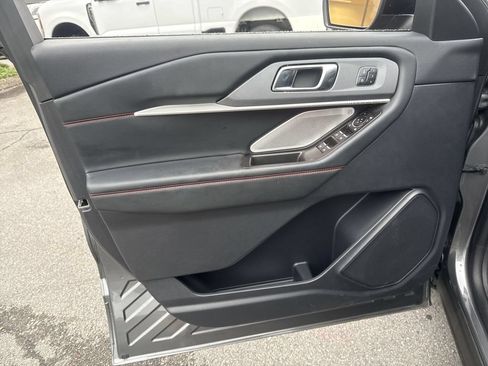 Used 2025 Ford Explorer ST AWD/4WD image 24