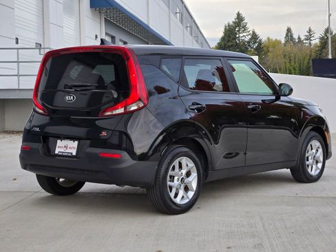 Used 2021 Kia Soul S image 13