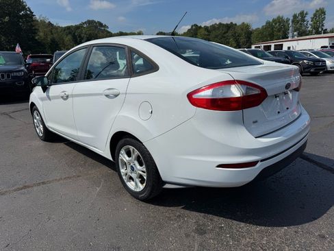 Used 2016 Ford Fiesta SE FWD image 3