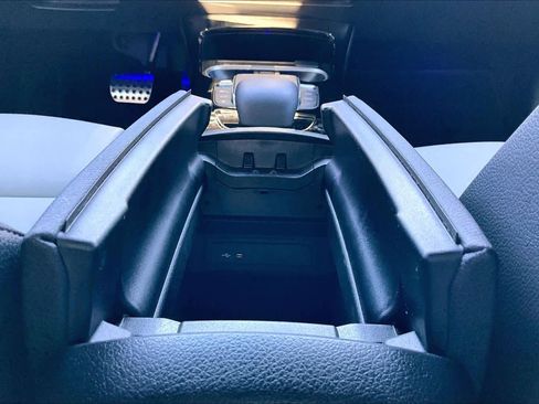 Used 2023 Mercedes-Benz CLA 250 image 36