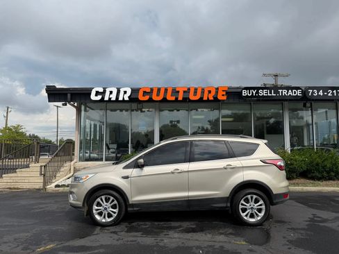 Used 2018 Ford Escape SEL FWD image 7