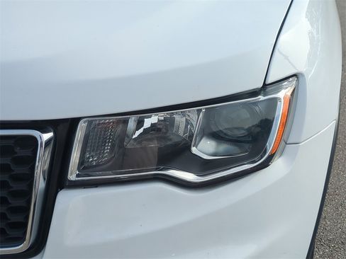 Used 2019 Jeep Grand Cherokee Limited image 11