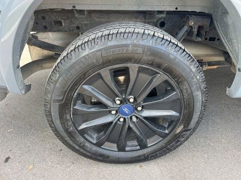 Used 2019 Ford F150 XLT w/ Equipment Group 302A Luxury AWD/4WD image 6