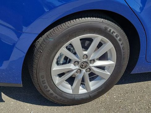 Used 2025 Toyota Camry LE FWD image 31