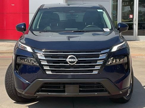 Used 2025 Nissan Rogue SV FWD image 2