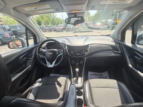 Used 2018 Chevrolet Trax LT w/ LT Convenience Package AWD/4WD image 18