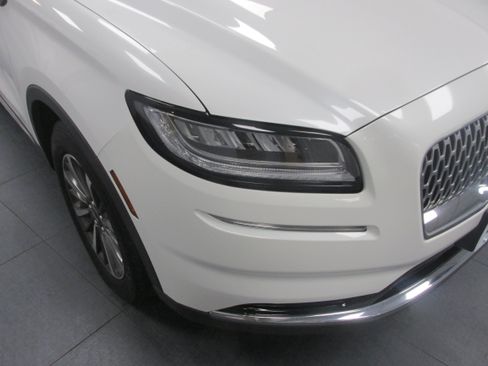 Used 2023 Lincoln Nautilus AWD w/ Premium Package image 10
