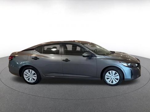 Used 2025 Nissan Sentra S FWD image 10