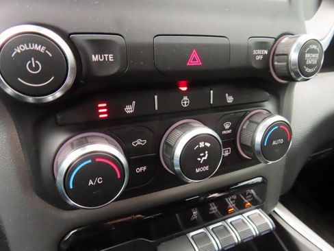 Used 2020 RAM 1500 Big Horn image 27