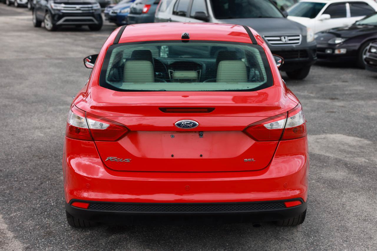 Used 2012 Ford Focus SEL FWD image 7