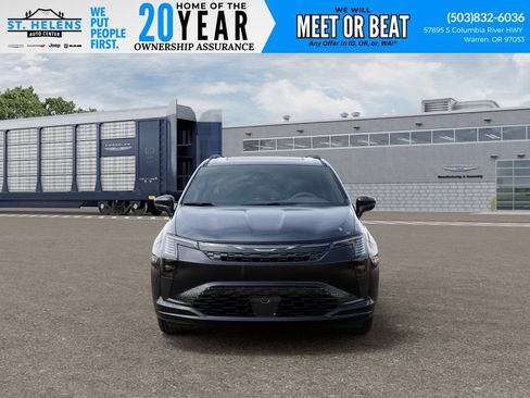 New 2027 Chrysler Pacifica Limited AWD/4WD image 8