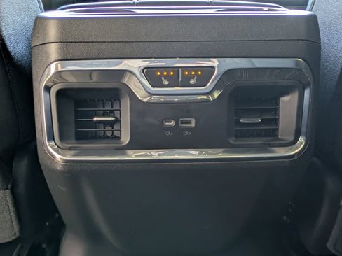 Used 2023 GMC Sierra 1500 SLT w/ SLT Convenience Package AWD/4WD image 14