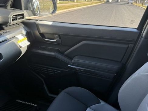 New 2025 Toyota Tacoma TRD Off-Road image 29