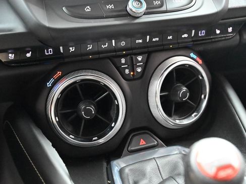 Used 2016 Chevrolet Camaro SS RWD image 34