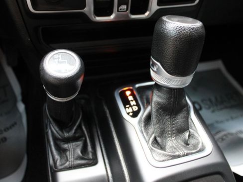 Used 2020 Jeep Wrangler Unlimited Sport S AWD/4WD image 26