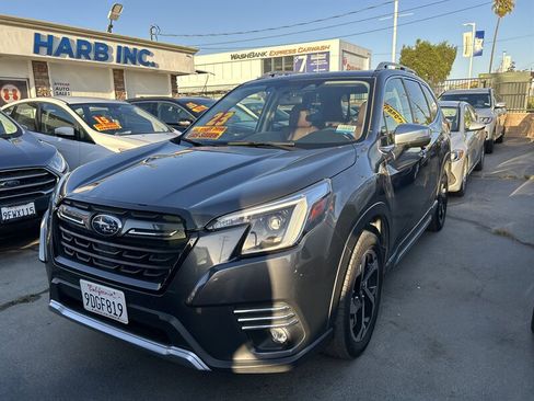 Used 2023 Subaru Forester Touring image 17