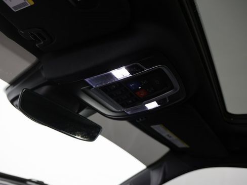 Used 2022 RAM 1500 Limited w/ Bed Utility Group image 22