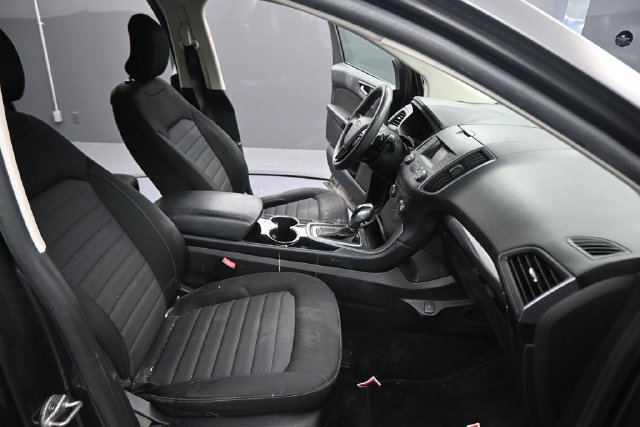 Used 2017 Ford Edge SE w/ Cargo Accessory Package AWD/4WD image 14