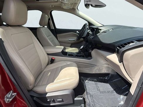 Used 2019 Ford Escape Titanium AWD/4WD image 17