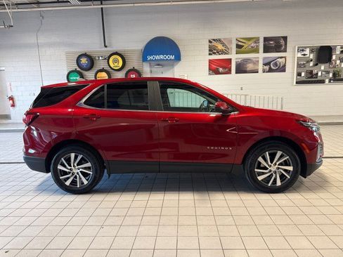 Used 2024 Chevrolet Equinox LT w/ LPO, Floor Liner Package FWD image 2