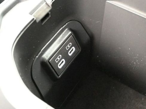 Certified 2023 Toyota RAV4 LE FWD image 23