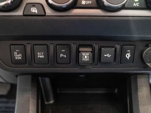 Certified 2023 Toyota Tacoma TRD Off-Road w/ TRD Premium Off Road Package AWD/4WD image 28