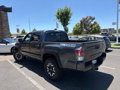 Certified 2023 Toyota Tacoma TRD Off-Road w/ Technology Package AWD/4WD image 18