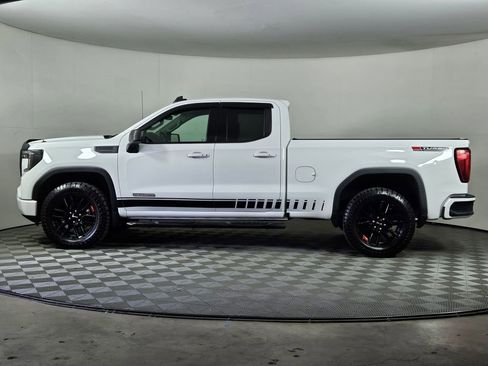 Used 2021 GMC Sierra 1500 Elevation RWD image 3