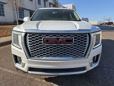 Used 2021 GMC Yukon Denali w/ LPO, Illumination Package image 4