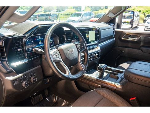 Used 2024 Chevrolet Silverado 1500 RST AWD/4WD image 11