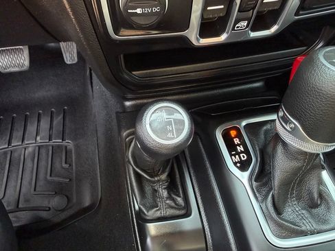 Used 2020 Jeep Wrangler Unlimited Sport S AWD/4WD image 23