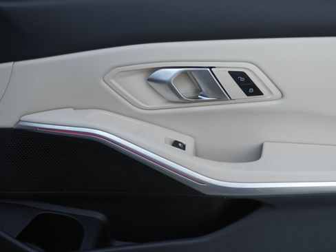 Certified 2024 BMW 330i Sedan w/ Premium Package image 29