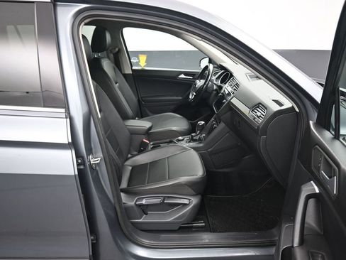 Used 2019 Volkswagen Tiguan SE image 52