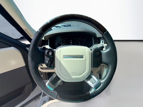 Used 2019 Land Rover Range Rover HSE image 39
