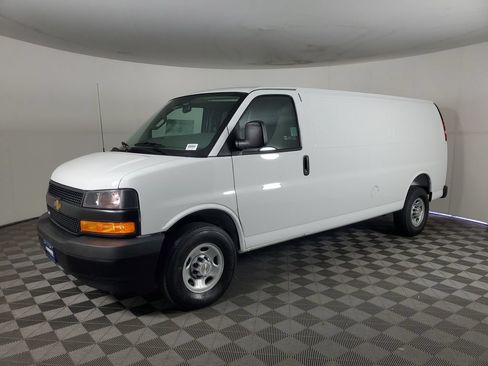 New 2026 Chevrolet Express 3500 Extended w/ Driver Convenience Package RWD image 8