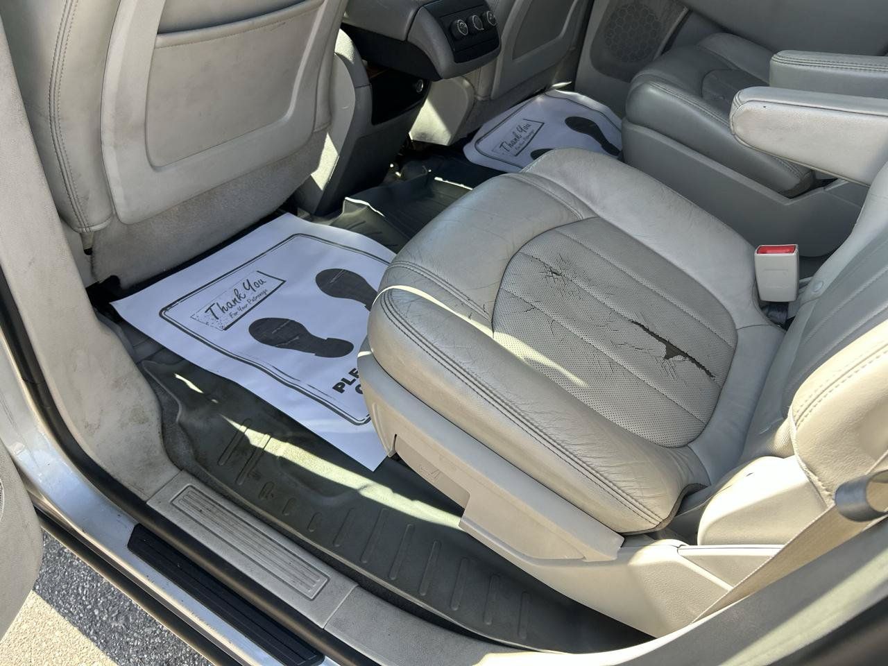 Used 2011 Buick Enclave CXL FWD image 9