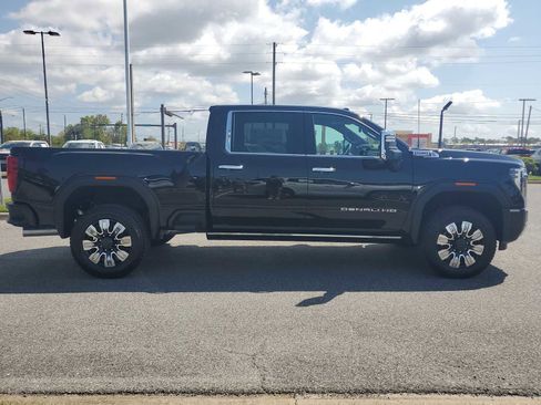 New 2026 GMC Sierra 3500 Denali w/ Denali Reserve Package AWD/4WD image 7
