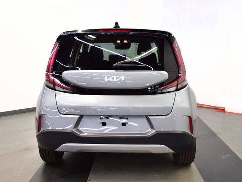 Used 2025 Kia Soul LX w/ LX Technology Package image 6
