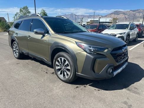 Used 2025 Subaru Outback Touring AWD/4WD image 1