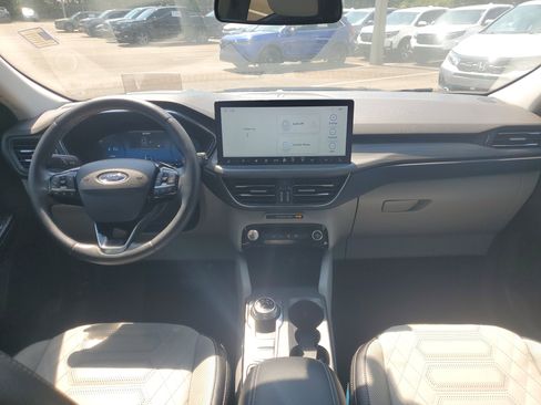 Used 2023 Ford Escape Platinum w/ Premium Technology Package image 22